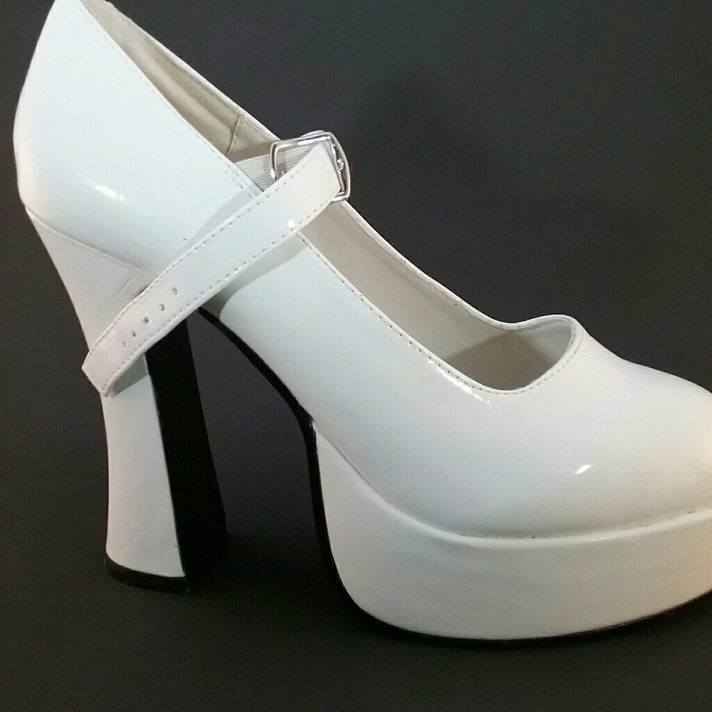 White Patent Chunky Platform Mary Jane Heels - Picture 4 of 5